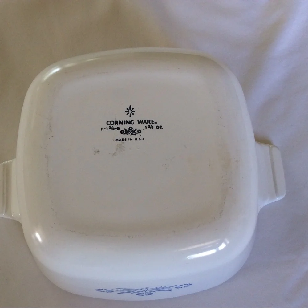 Vintage Corning Ware Cornflower dish 1 3/4 qt 1960’s
